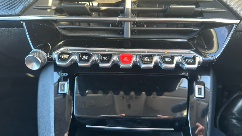 Peugeot 208 1.2 PureTech 100 Allure Premium + 5dr Petrol Hatchback